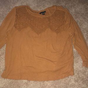 American Eagle crop shirt